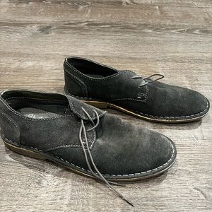 Studio Ink Casual Shoes